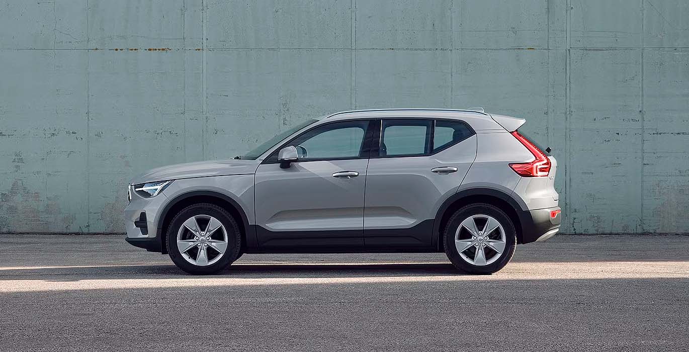 VOLVO-XC40-2.0-B3-G-Core-Auto-exterior-perfil.jpg