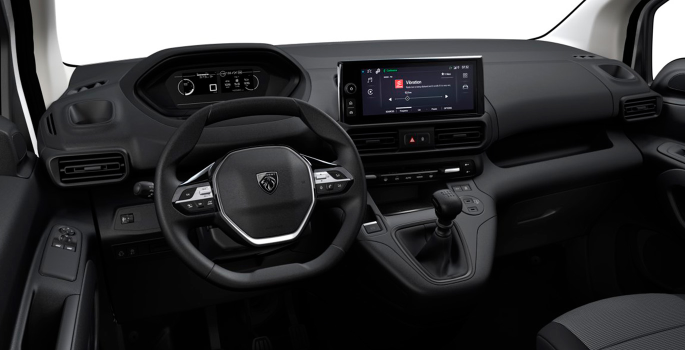 Peugeot-Partner-Pro-Standard-BlueHDI-restyling-interior-delantera.jpg