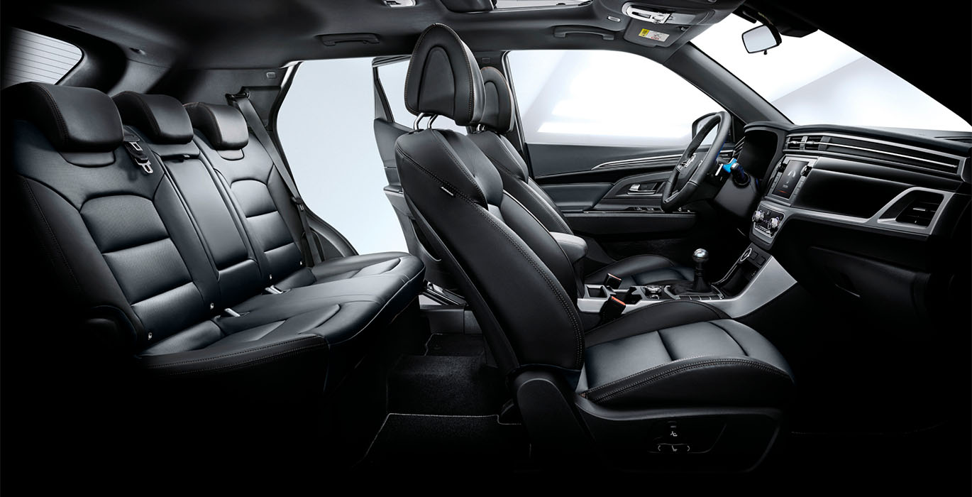 KGM-Korando-G15-GLP-Urban-Plus-4x2-interior.jpg