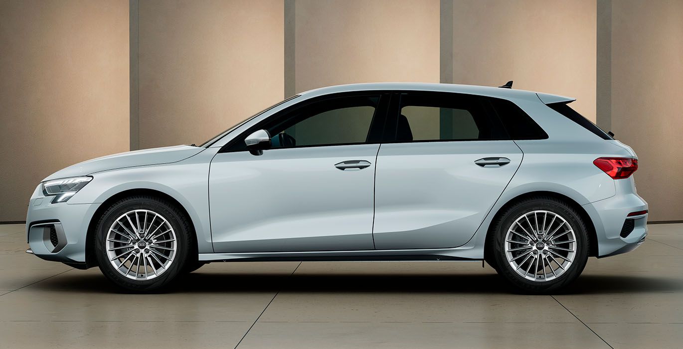 Renting AUDI A3 Sportback Advanced 30 TDI