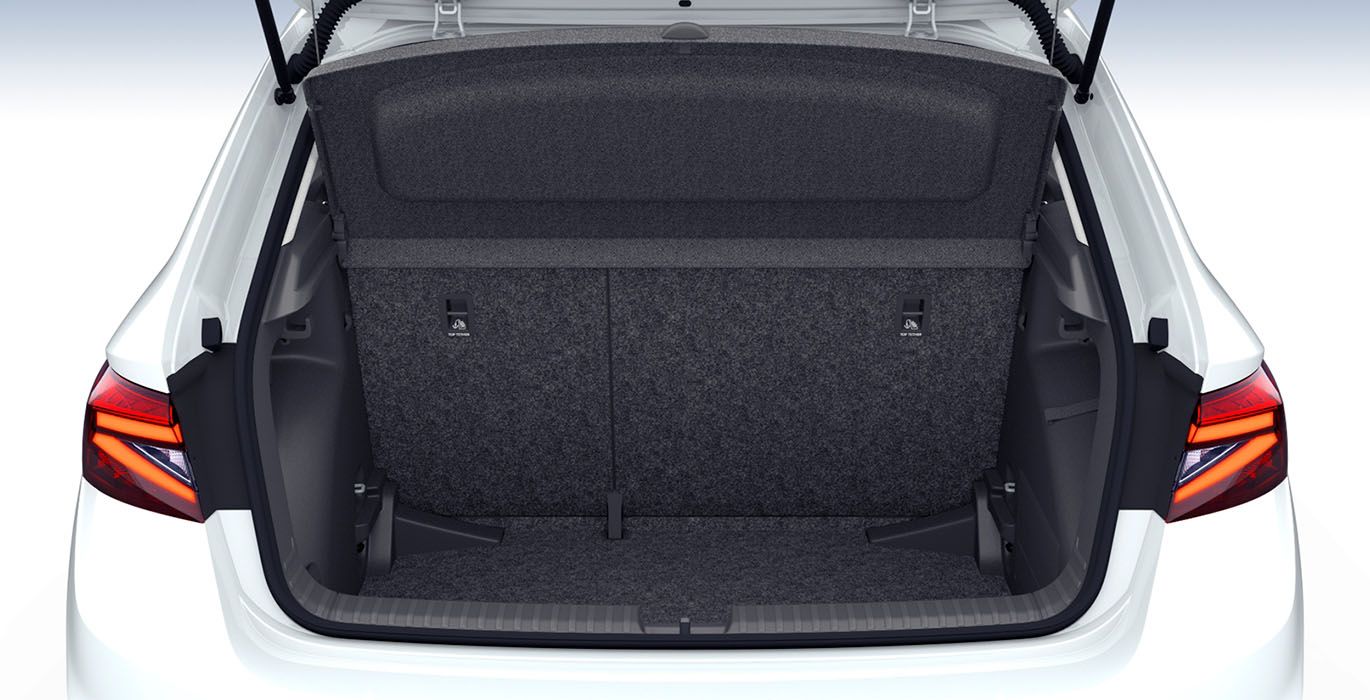 Renting SKODA Fabia Ambition 1.0 MPI