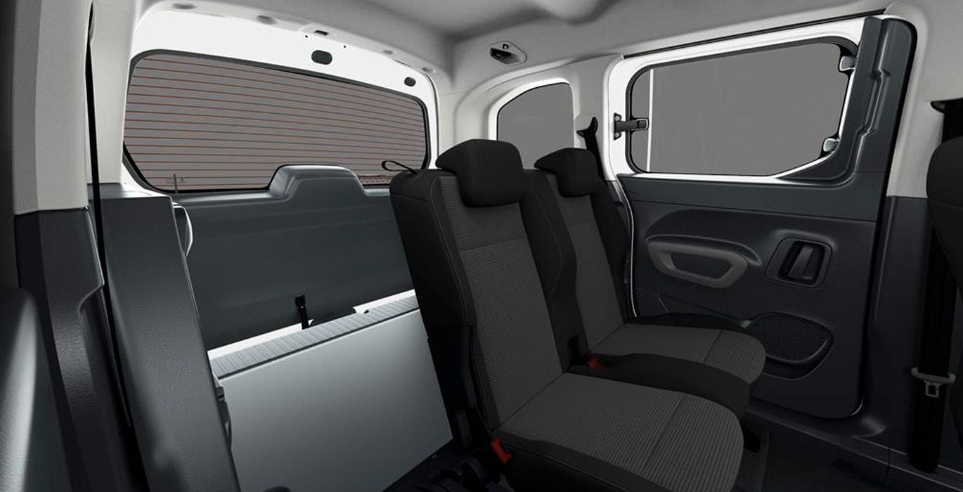 Renting Toyota Proace City Combi L1 VX