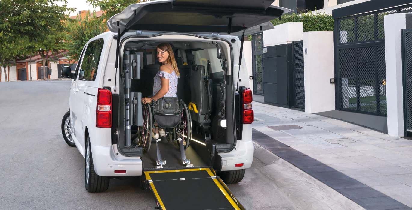Renting Toyota Proace Verso Shuttle VX Plus (Adaptado 2M)