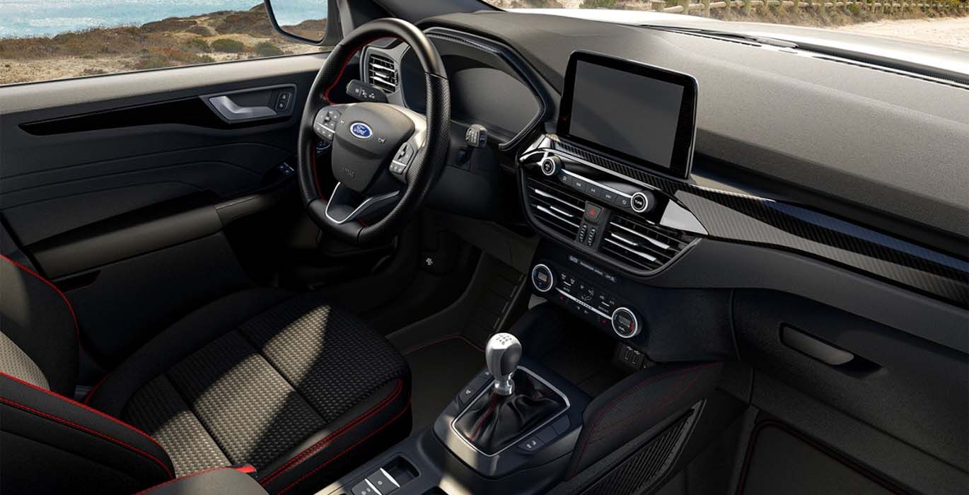 Renting FORD Kuga ST-Line X 1.5 Ecoblue Auto