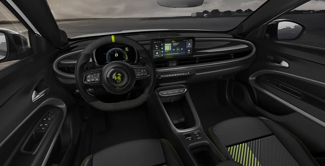 Abarth-600e-Turismo-interior-delantera.webp