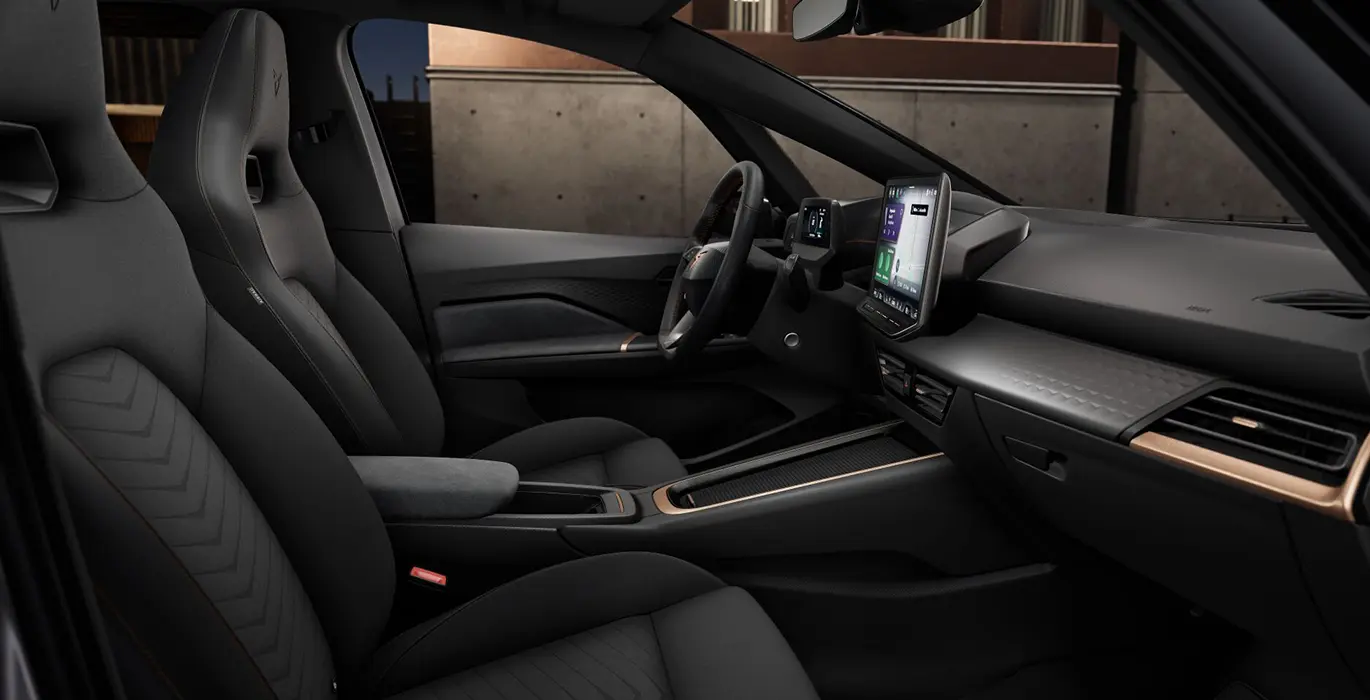 Cupra-Born-e-Boost-Pack-Advanced-Plus-interior-delantera-II.webp