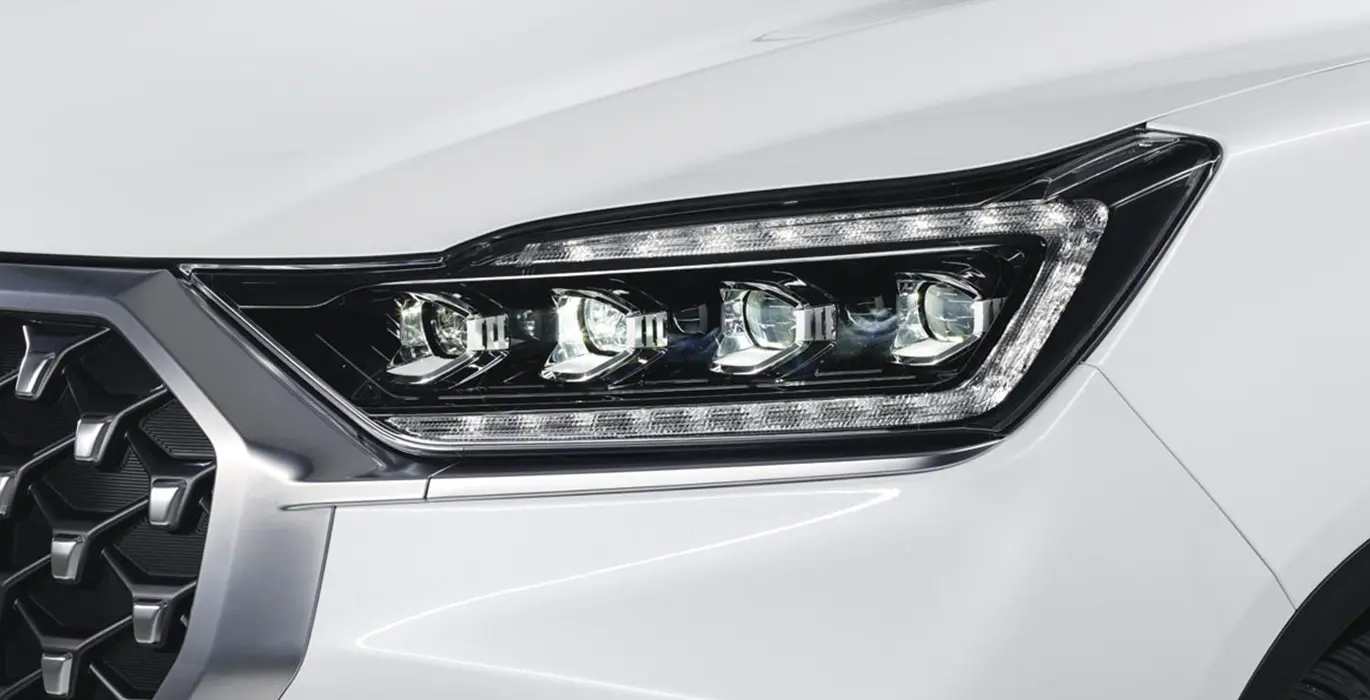 SSANGYONG-Rexton-D22-DTR-Pro-4x4-Aut.-faro.webp