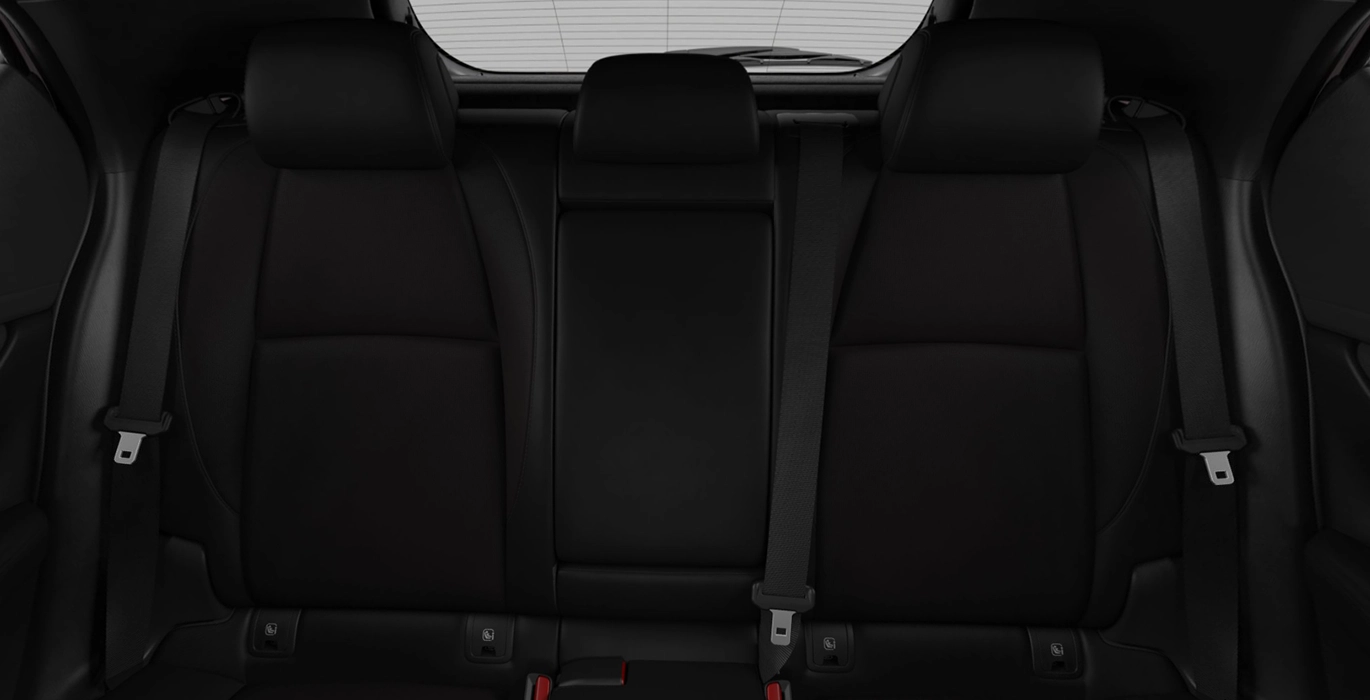 MAZDA-3-2.5L-E-SKY-G-MHEV-PRIME-LINE-MANUAL-interior-trasera.webp