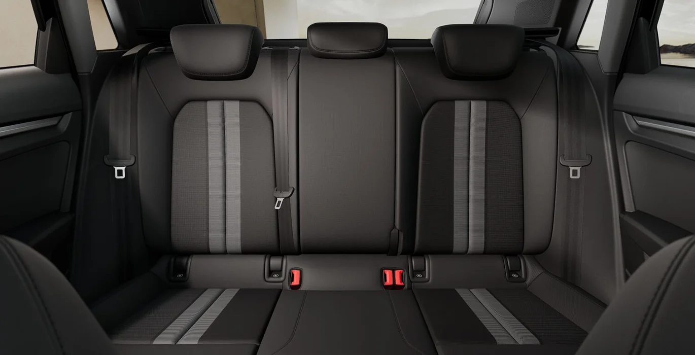 Audi-A3-Sportback-Advanced-TFSI-115cv-interior-trasera.webp