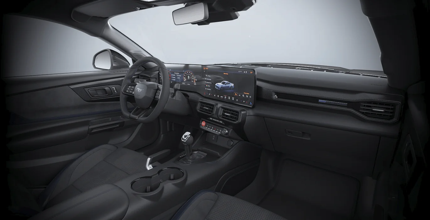 Ford-Mustang-5.0-Ti-VCT-V8-Mustang-Dark-House-AT-interior-delantera-II.webp