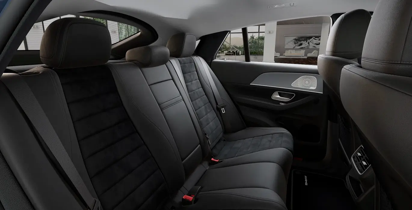 Mercedes-Benz-GLE-300d-4MATIC-Coupe-interior-trasera.webp