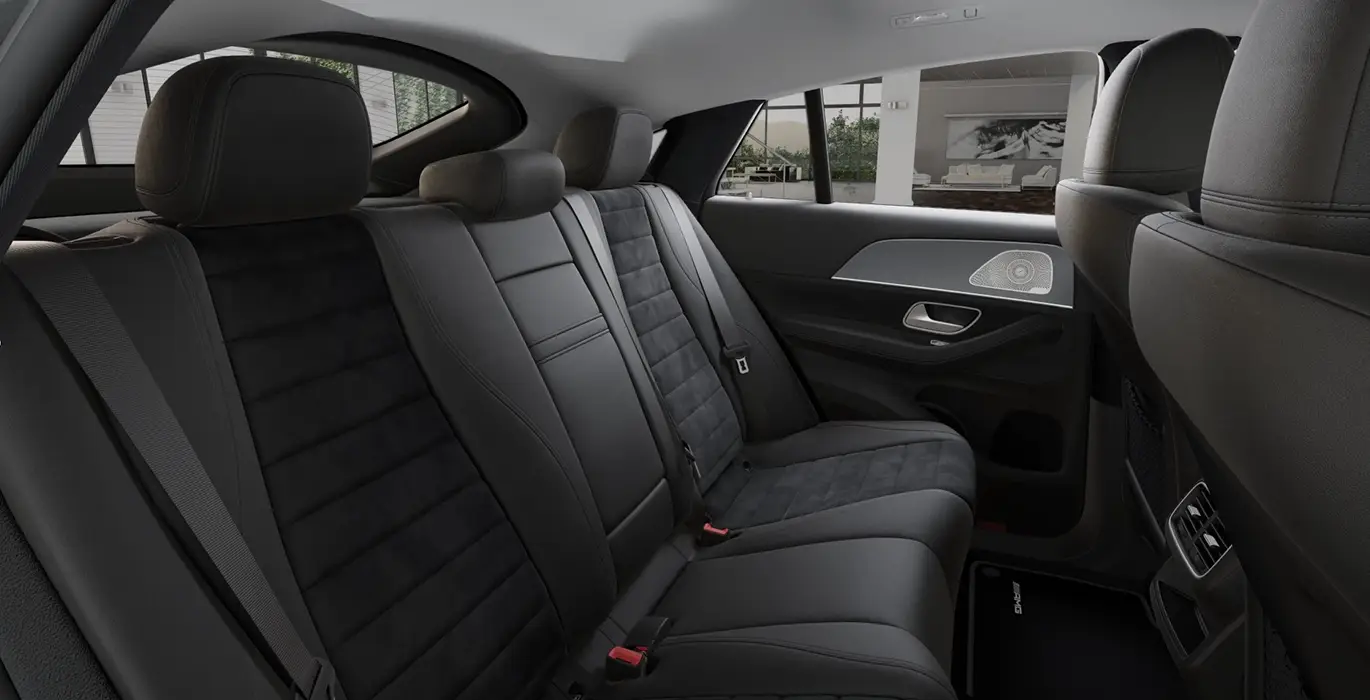 Mercedes-Benz-GLE-350de-4MATIC-Coupe-interior-trasera.webp