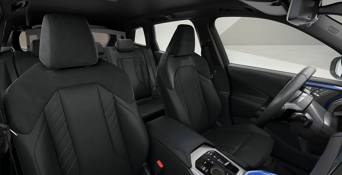 BMW-X3-30e-xDrive-interior-delantera-II.webp