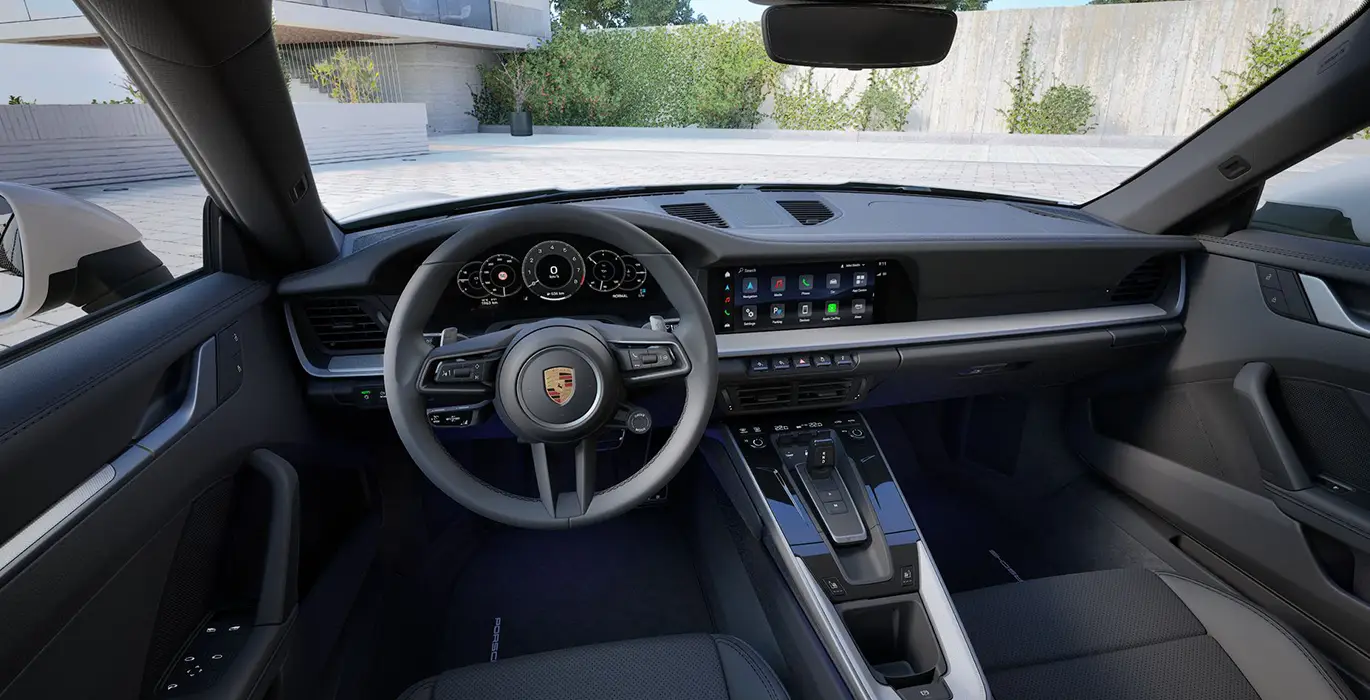 Porsche-911-Carrera-interior-delantera.webp