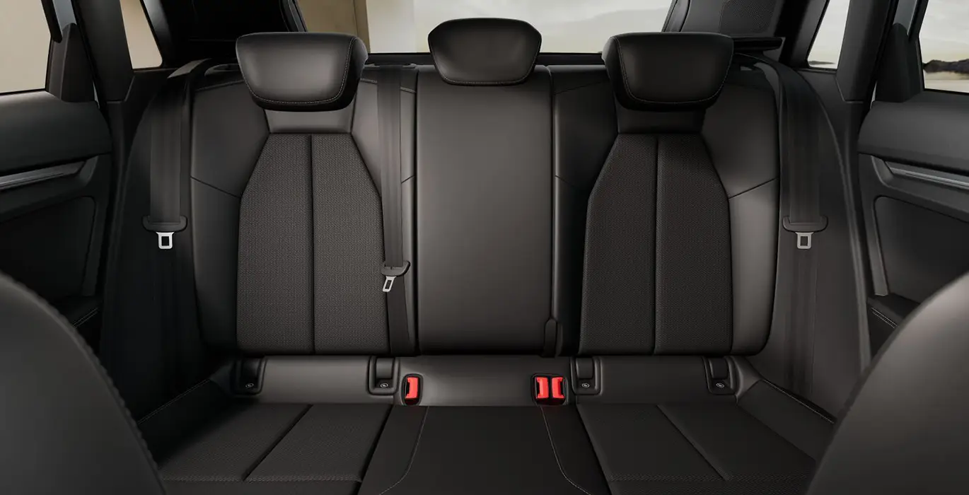AUDI-A3-Sportback-S-Line-TFSIe-150kW-S-Tronic-interior-trasera.webp