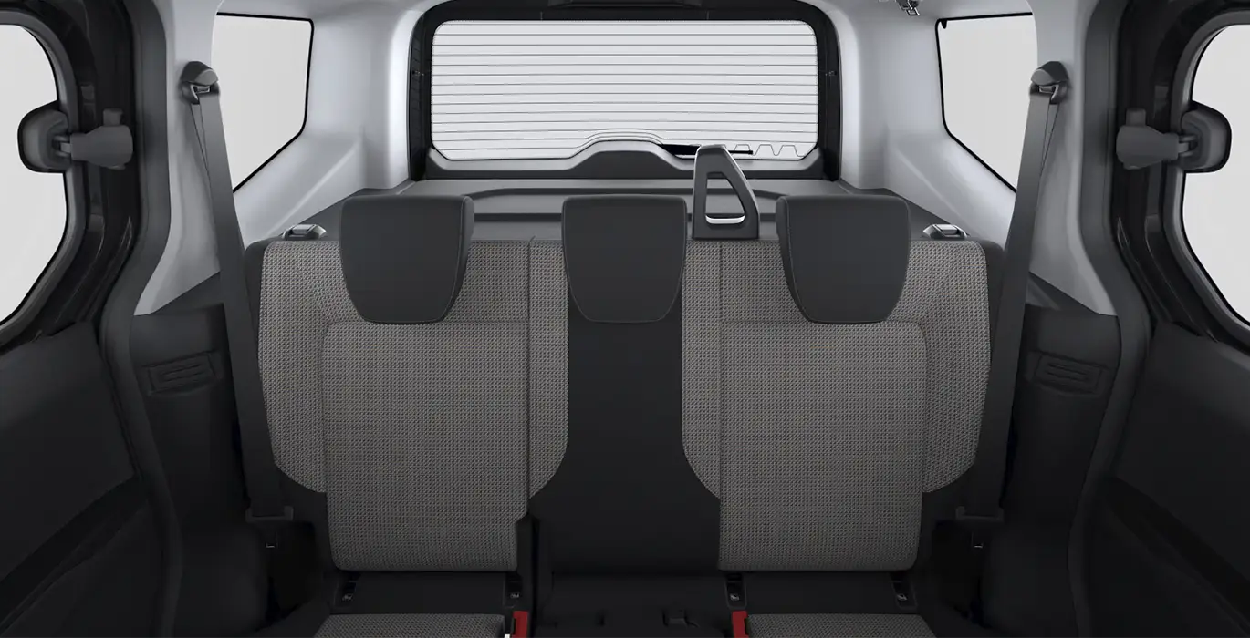 FORD-Tourneo-Courier-Trend-1.0-Ecoboost-125CV-M1-interior-trasera.webp