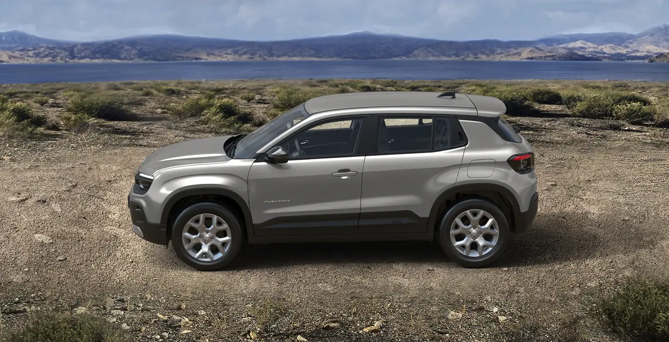 Renting JEEP AVENGER E-HYBRID ALTITUDE
