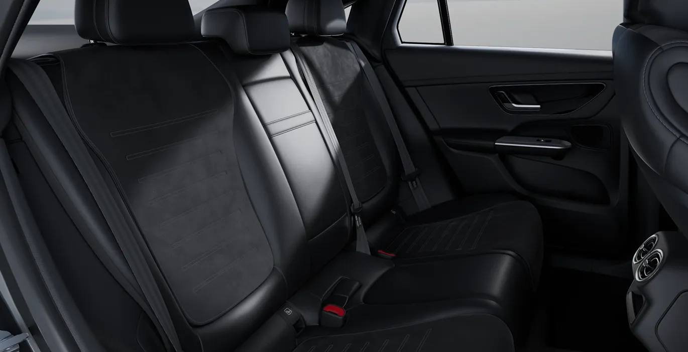 Mercedes-Benz-GLC-Coupe-200-4MATIC-interior-trasera.webp