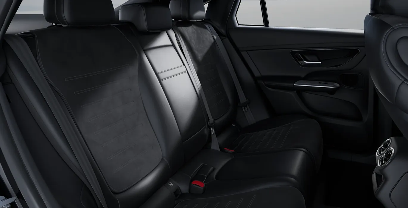 Mercedes-Benz-GLC-Coupe-300-de-4MATIC-interior-trasera.webp
