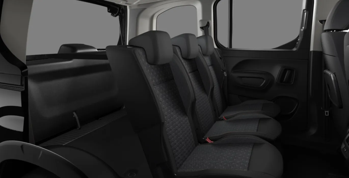 Renting Peugeot Rifter 5P GT BlueHDi 130 EAT8 Standard