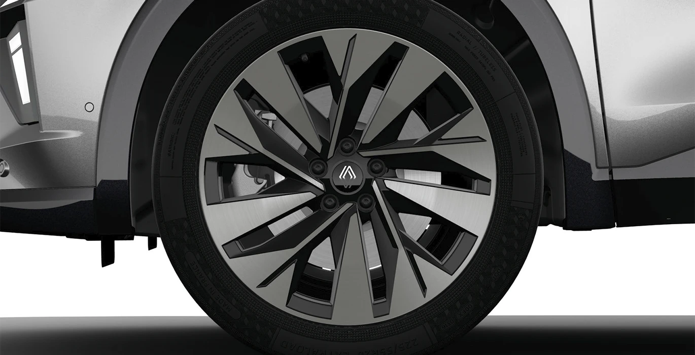 Renting RENAULT RAFALE TECHNO E-TECH FULL HYBRID 200CV