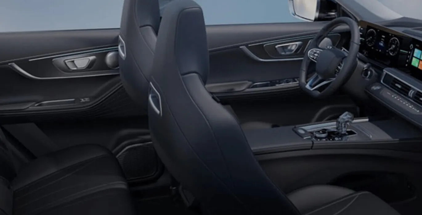 EBRO-s700-1.5-TGDI-PHEV-Luxury-E-CVT-interior-trasera-II.webp