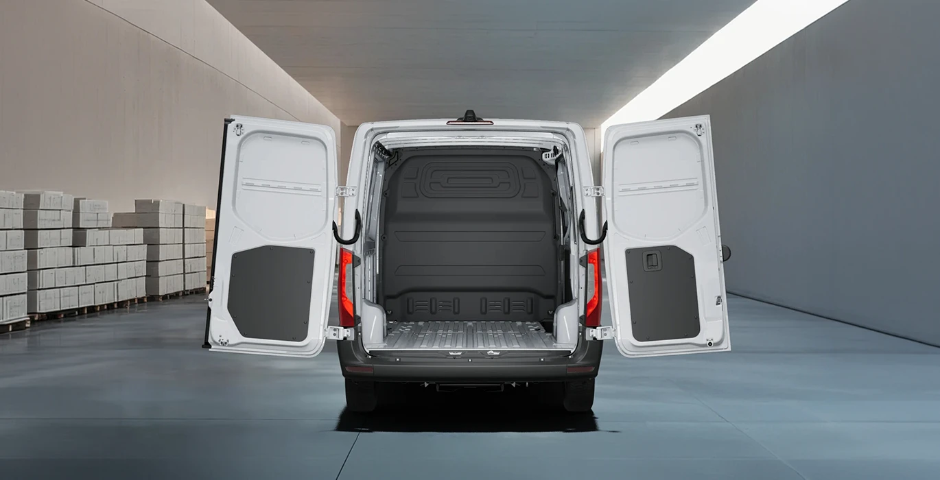 Renting Mercedes-Benz Sprinter 315 CDI Medio Pro