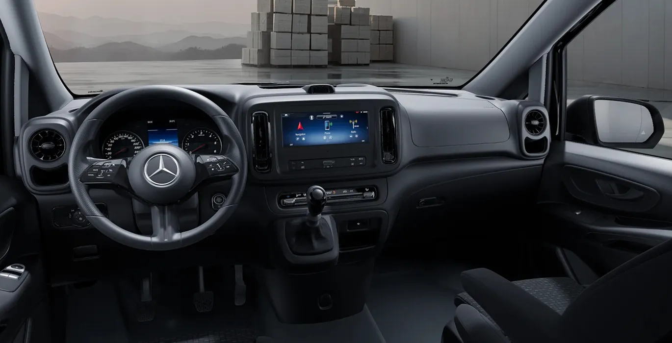 Mercedes-Benz-Vito-110CDI-75kW-Furgon-Pro-Larga-interior-delantera.webp