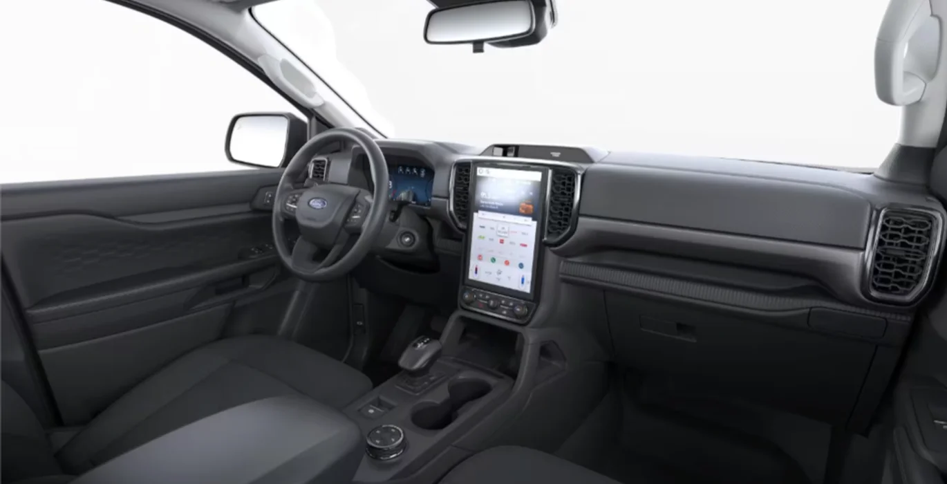 Ford-Ranger-3.0-Ecoblue-V6-E-awd-Doble-Cabina-XLT-Automatico-interior-delantera-II.webp