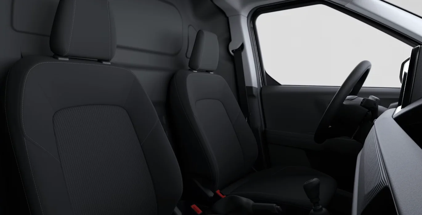 Ford-Transit-Courier-Van-Diesel-1.5-100-CV-interior-trasera.webp