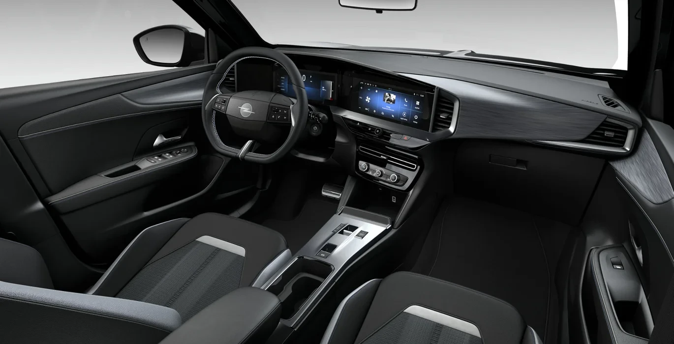 Opel-Mokka-1.2-T-XHT-Hybrid-eDCT6-GS-interior-delantera.webp
