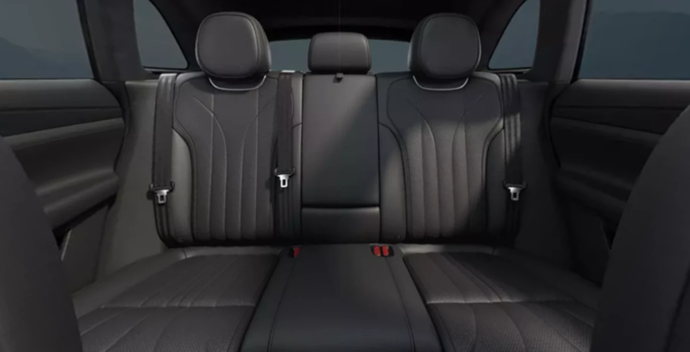 XPENG-G9-RWD-Long-Range-interior-trasera.webp