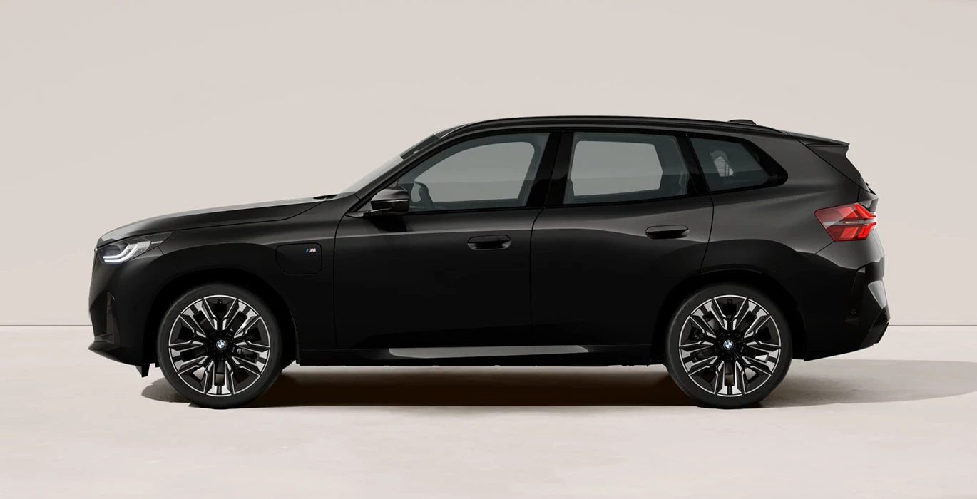 BMW-X3-30e-xDrive-II-lateral-negro.webp